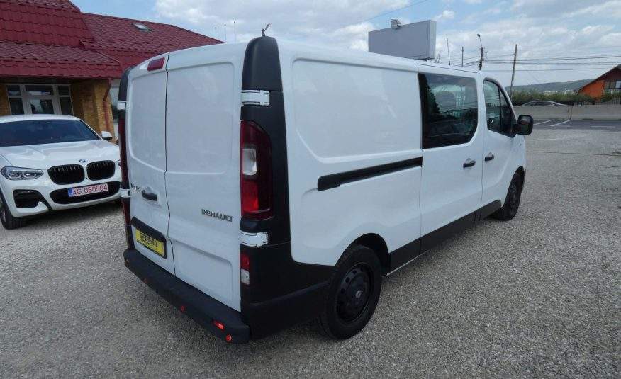 Renault Trafic Mixt 6 locuri + spatiu de marfa