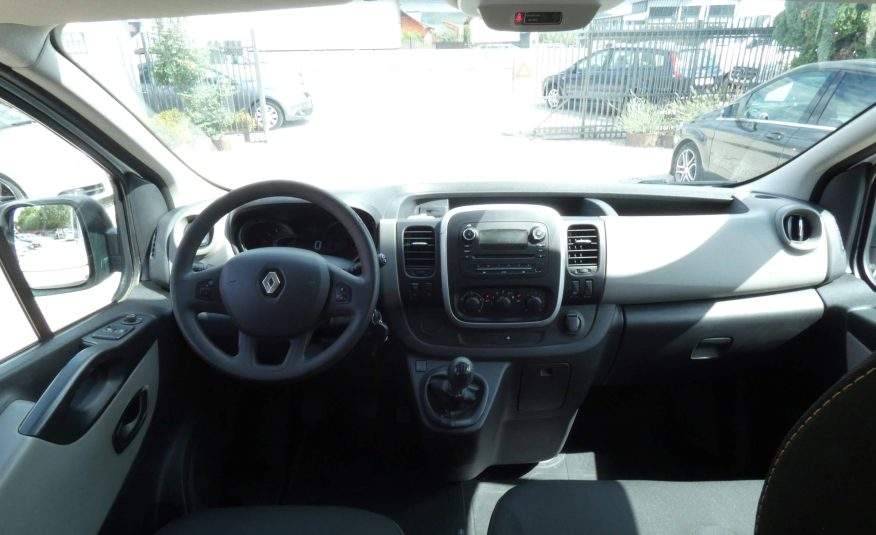 Renault Trafic Mixt 6 locuri + spatiu de marfa