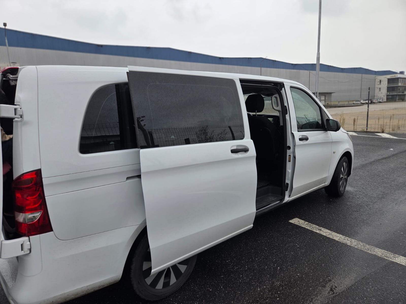 Mercedes Vito long/8+1 locuri/ 4×4