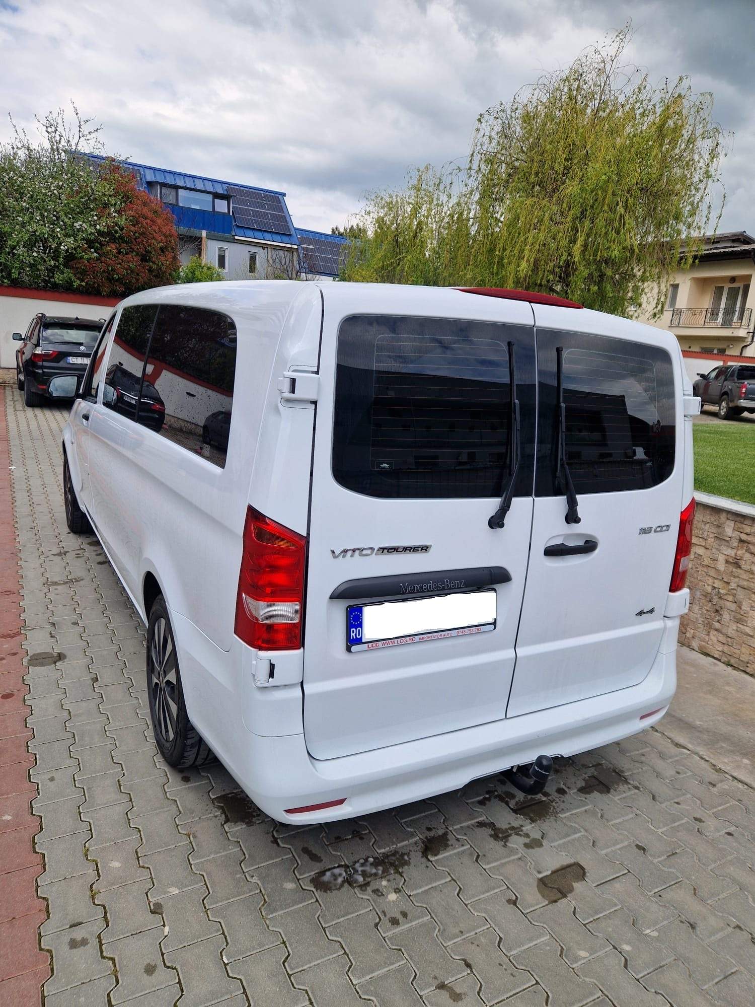 Mercedes Vito long/8+1 locuri/ 4×4