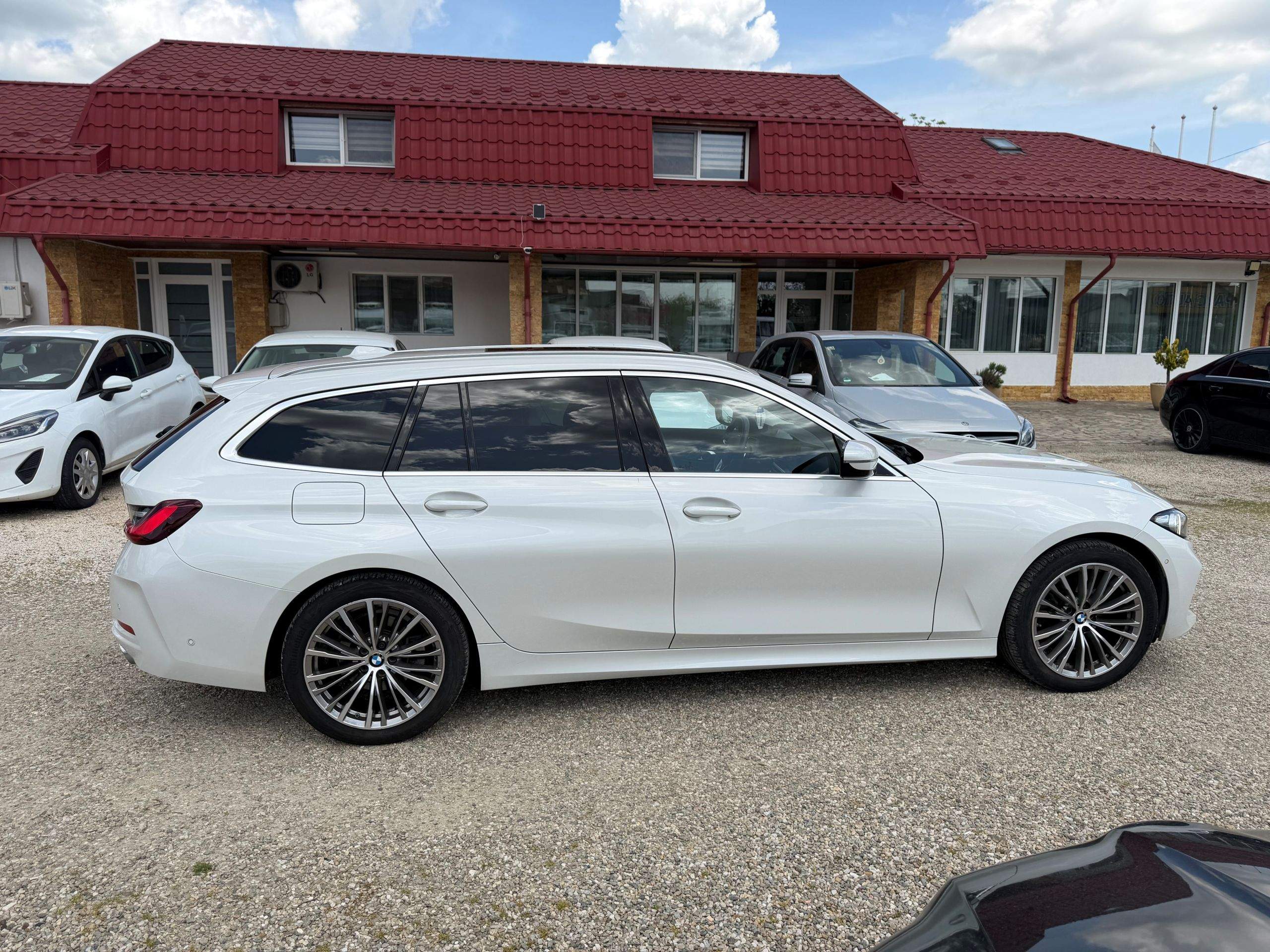 BMW Seria 3 320d xDrive Touring LCI