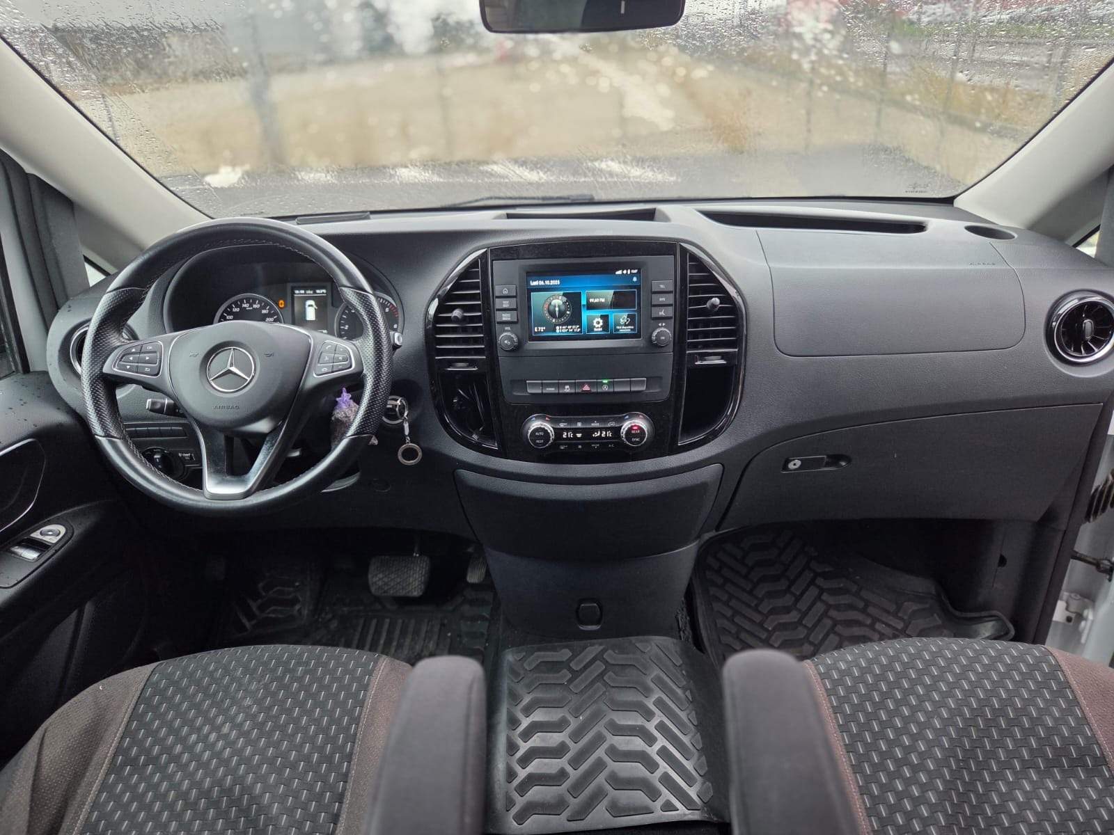 Mercedes Vito long/8+1 locuri/ 4×4
