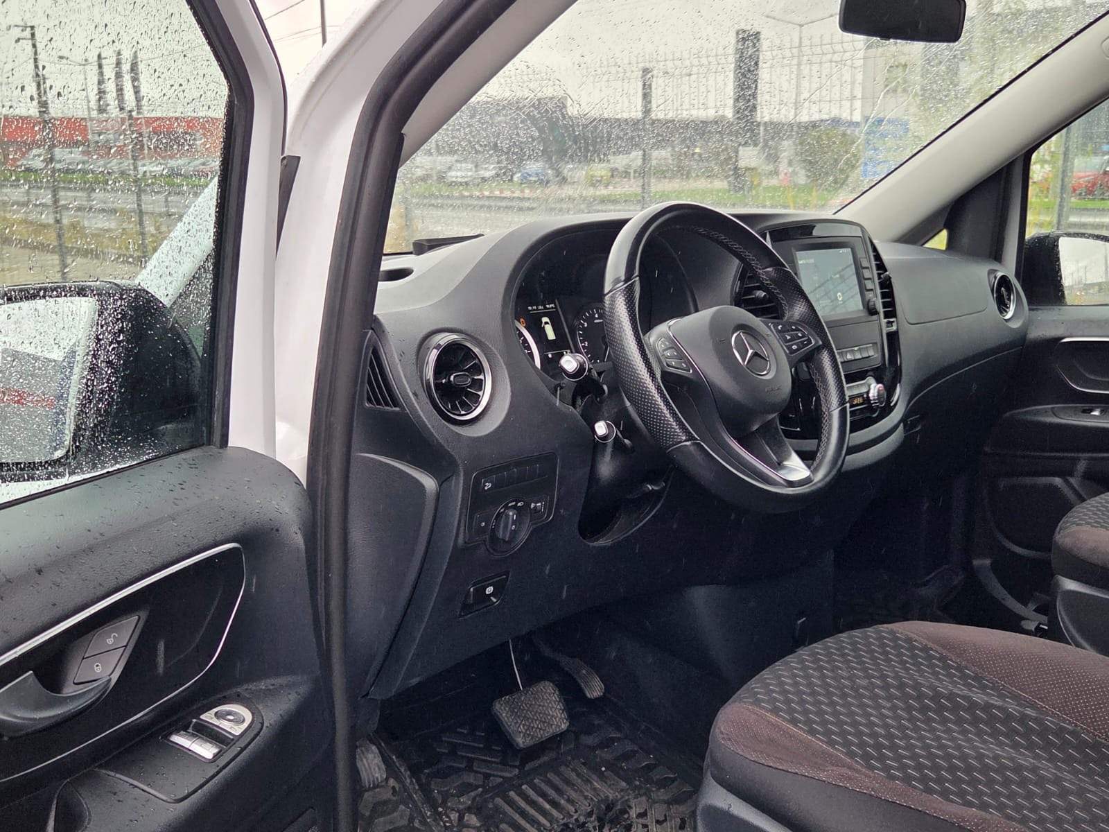 Mercedes Vito long/8+1 locuri/ 4×4