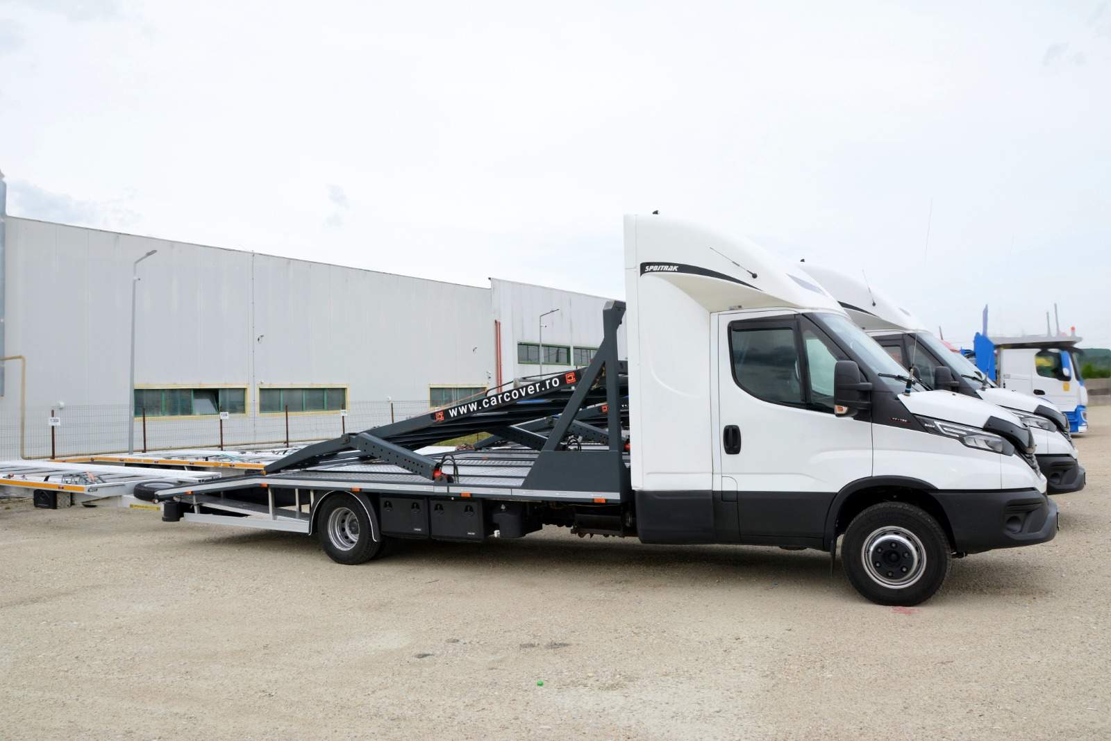 IVECO trailer / Stoc 3 unitati