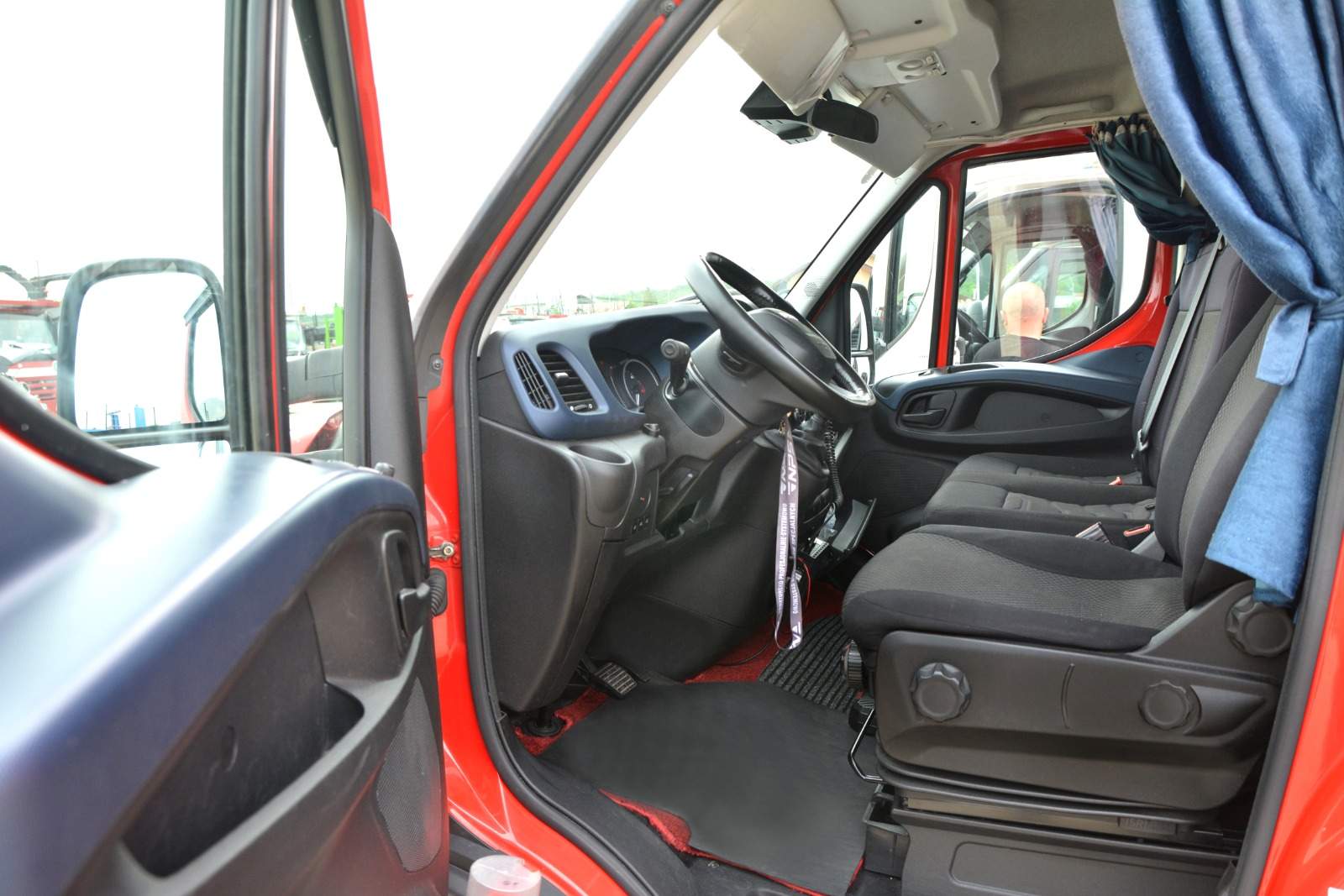 IVECO trailer / Stoc 3 unitati