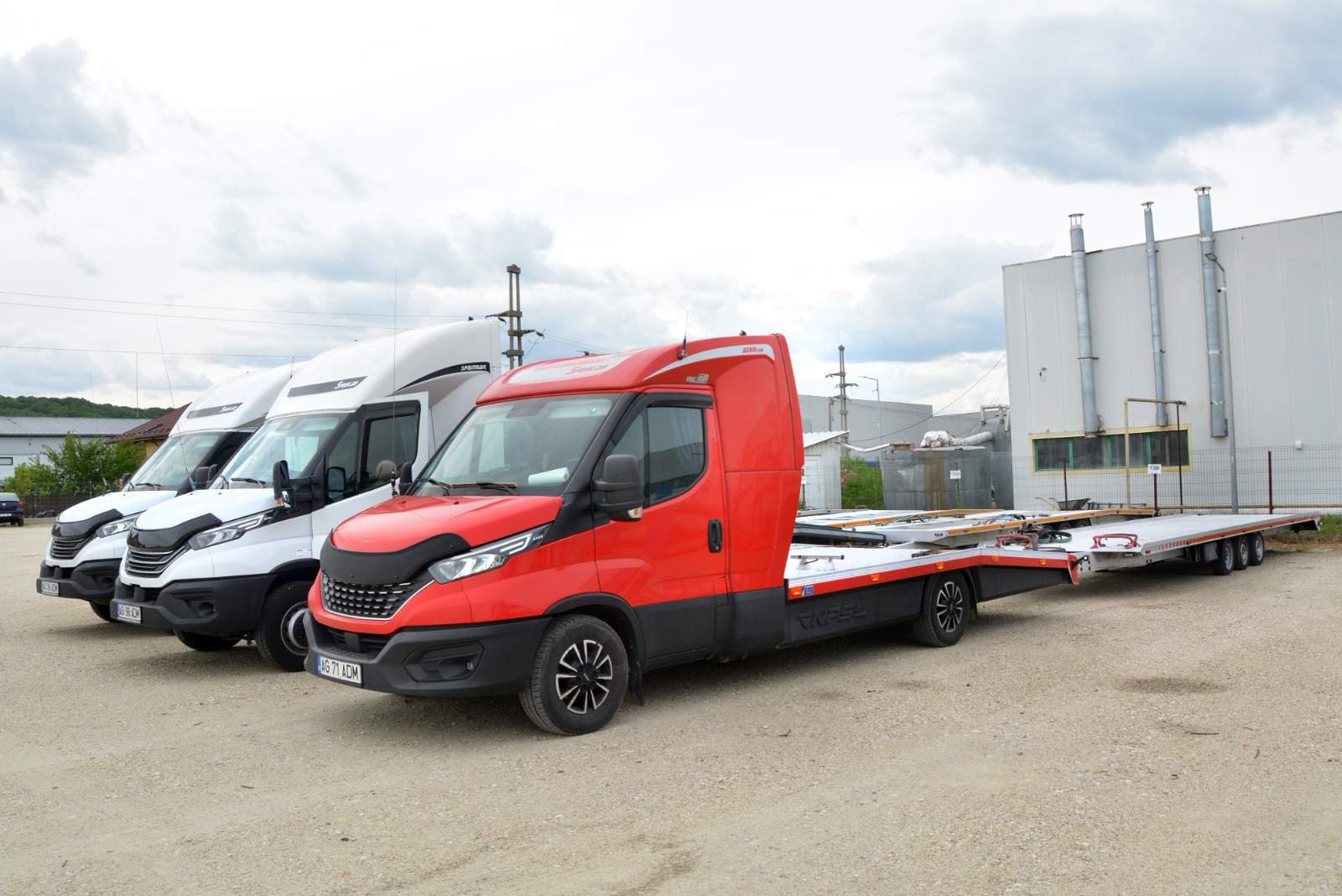 IVECO trailer / Stoc 3 unitati