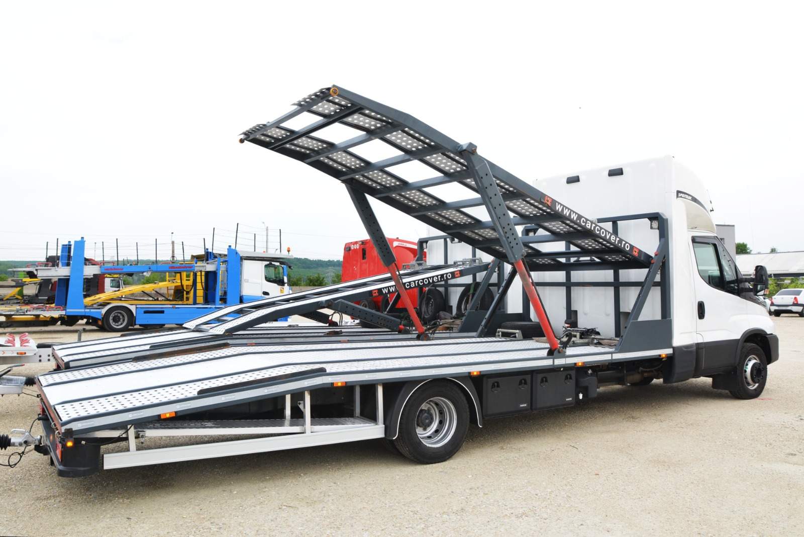 IVECO trailer / Stoc 3 unitati