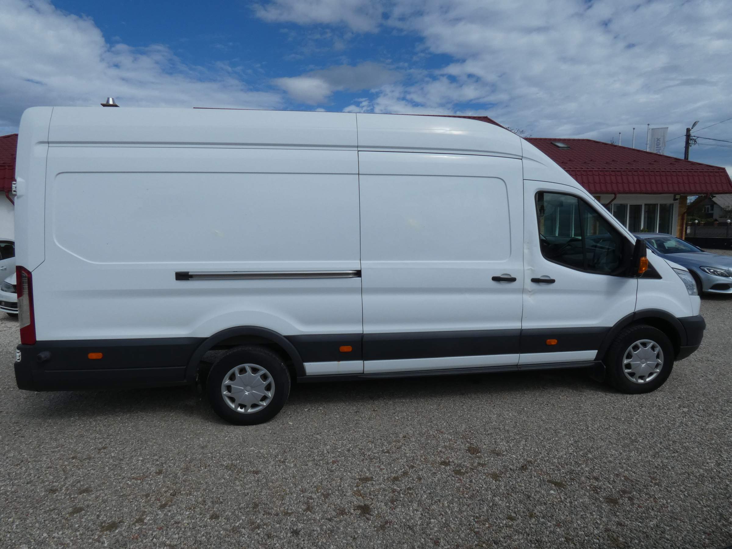 Ford Transit Jumbo cu macara Palfinger
