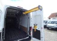 Ford Transit Jumbo cu macara Palfinger