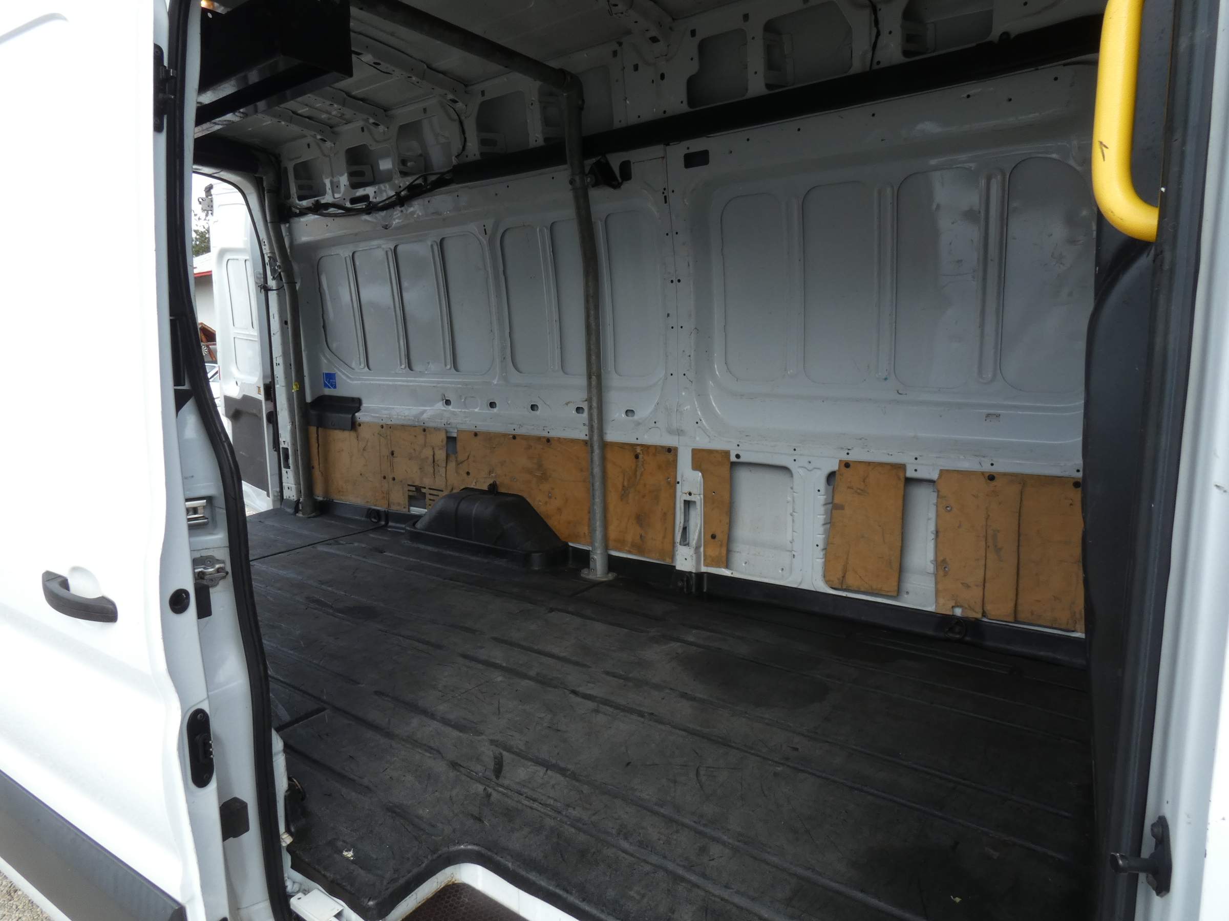 Ford Transit Jumbo cu macara Palfinger