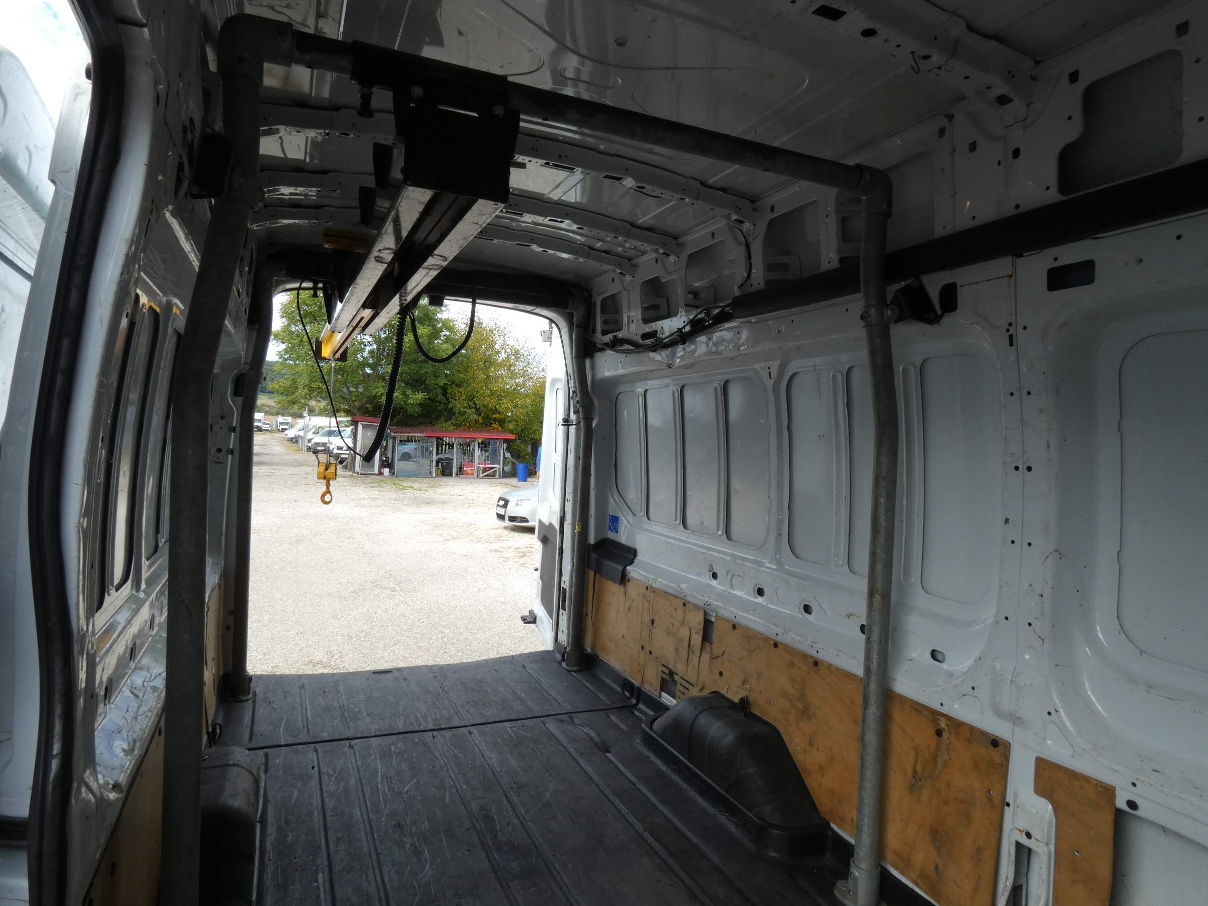 Ford Transit Jumbo cu macara Palfinger