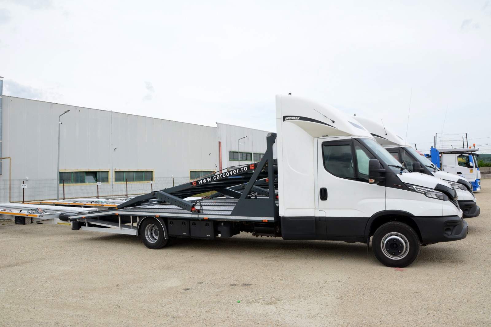 IVECO trailer / Stoc 3 unitati