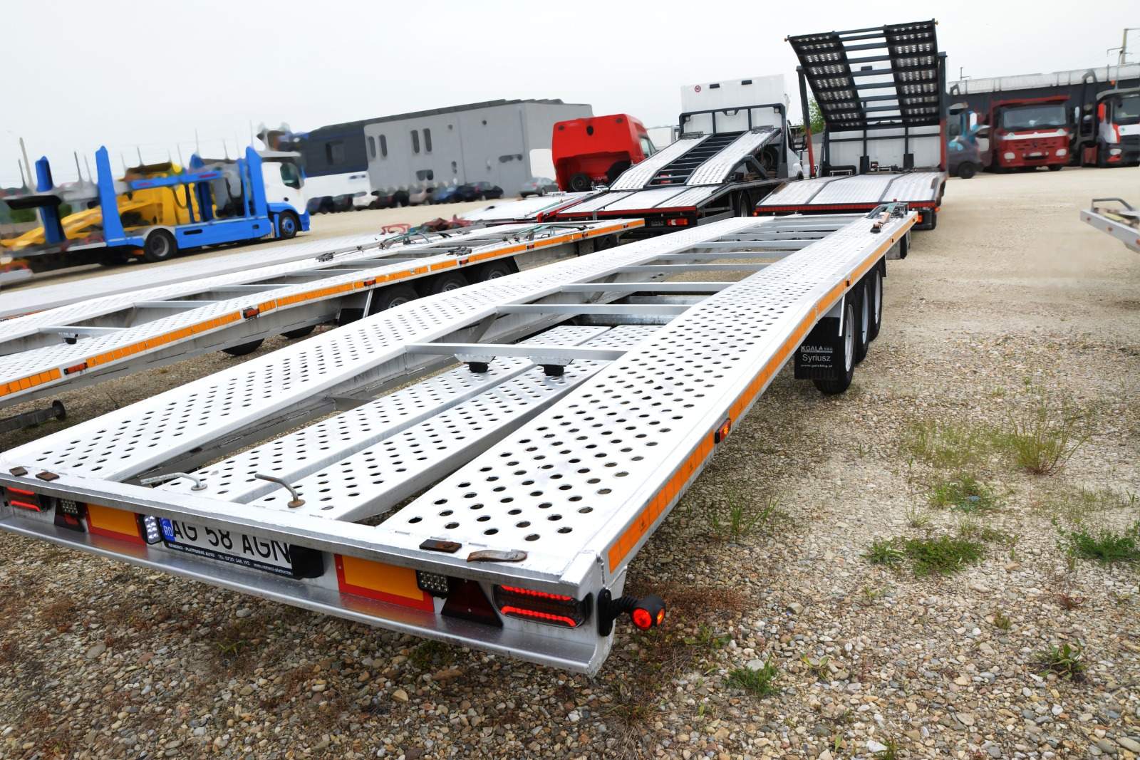 IVECO trailer / Stoc 3 unitati