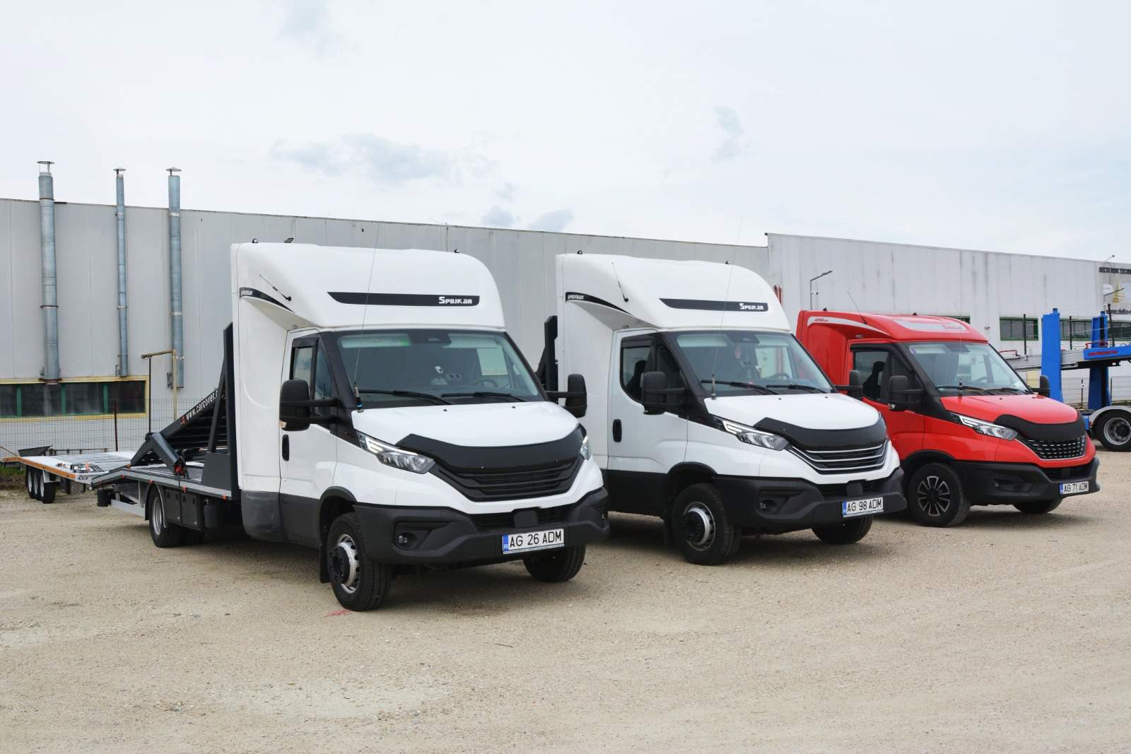 IVECO trailer / Stoc 3 unitati